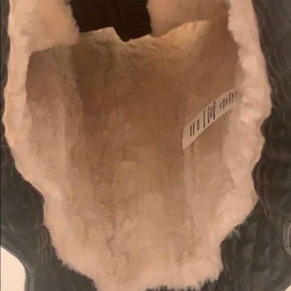 🎉final deal  🎉Black faux fur jacket - Picture 7 of 10